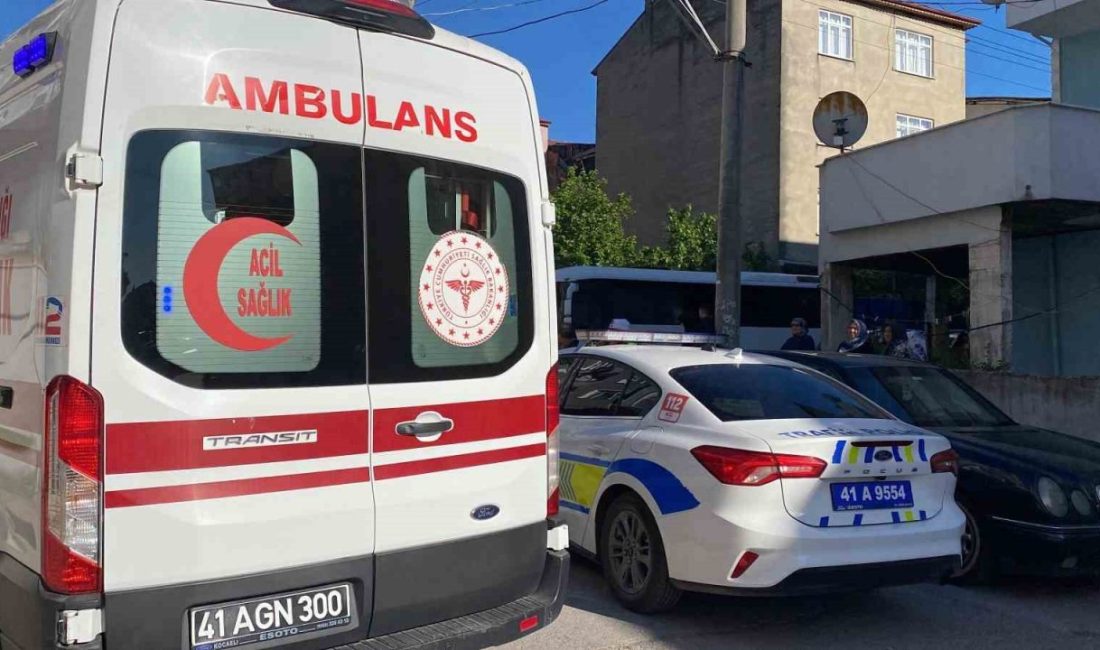 Servis minibüsünün çarptığı 7 yaşındaki çocuk yaralandı Kocaeli’nin Körfez ilçesinde sokakta oyun oynarken servis minibüsünün çarptığı 7