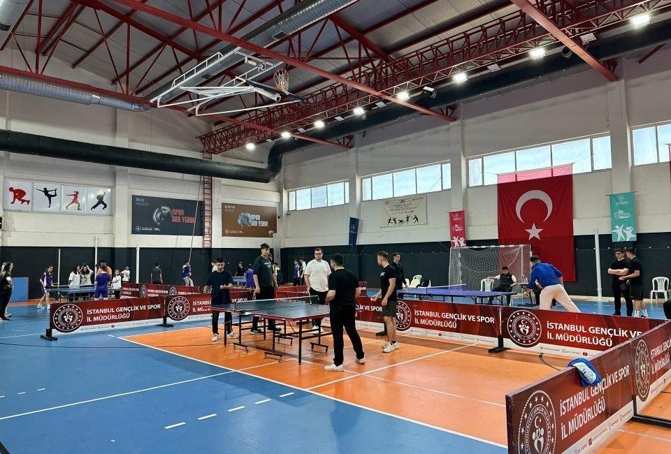 Silivri 19 Mayıs Gençlik Haftası’nda masa tenisi turnuvası düzenlendi Silivri Belediyesi, İlçe Milli Eğitim Müdürlüğü ve İlçe Gençlik ve