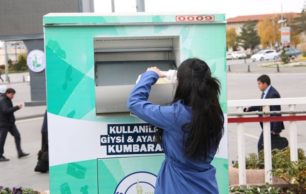 Sivas’ta atık toplayıcılığına yeni düzenleme Sivas Belediyesi’nce geri dönüşüm faaliyetlerinin daha düzenli ve denetimli bir