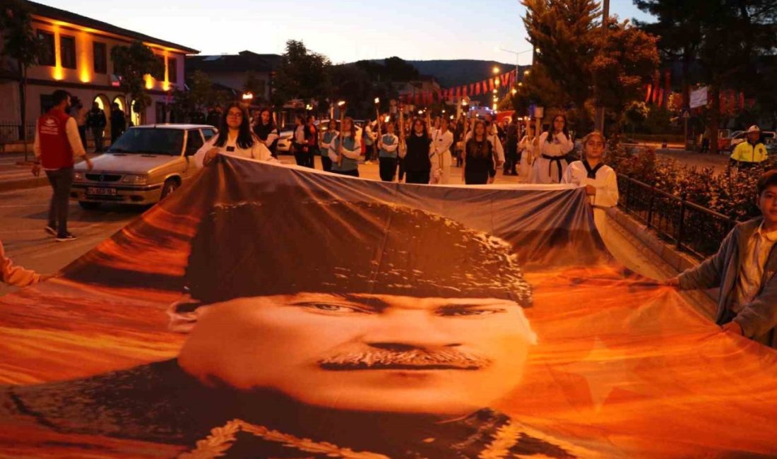 Amasya’nın Taşova ilçesinde Atatürk’ün Samsun’a çıkışının 106. yılı dolayısıyla 19