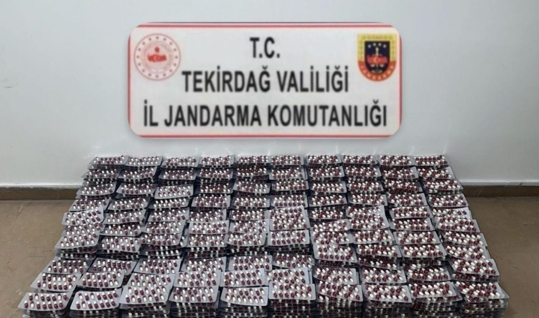 Tekirdağ’da jandarmadan ruhsatsız silah ve uyuşturucu operasyonları Tekirdağ’da jandarma ekipleri tarafından farklı ilçelerde düzenlenen operasyonlarda ruhsatsız silahlar,