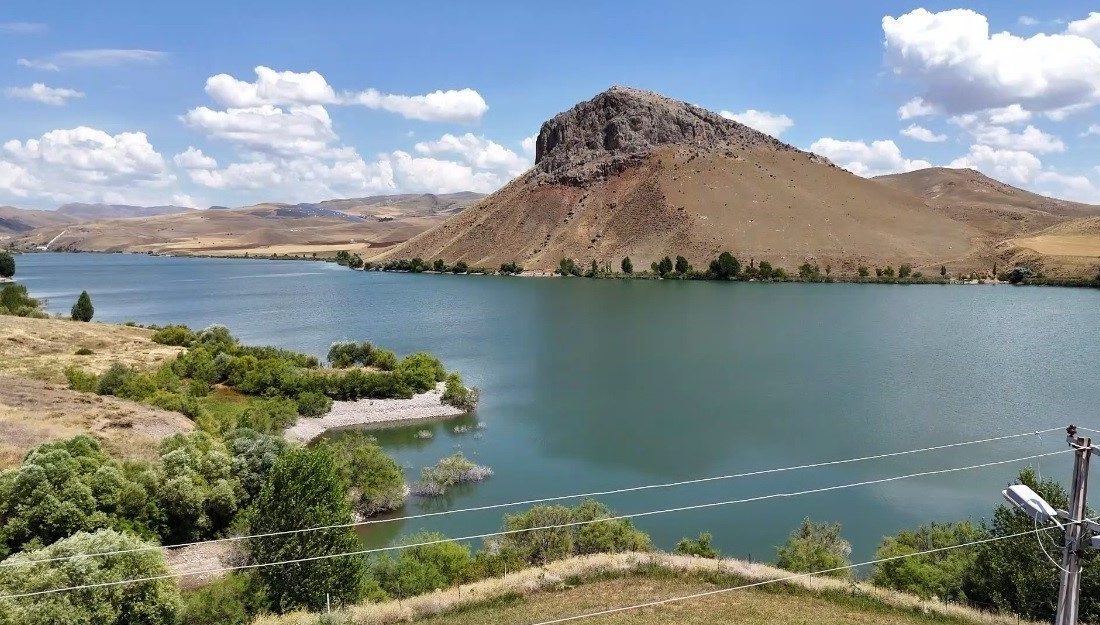 Erzincan’da Tuzla Çayı üzerinde, sulama ve elektrik enerjisi üretimi amacıyla