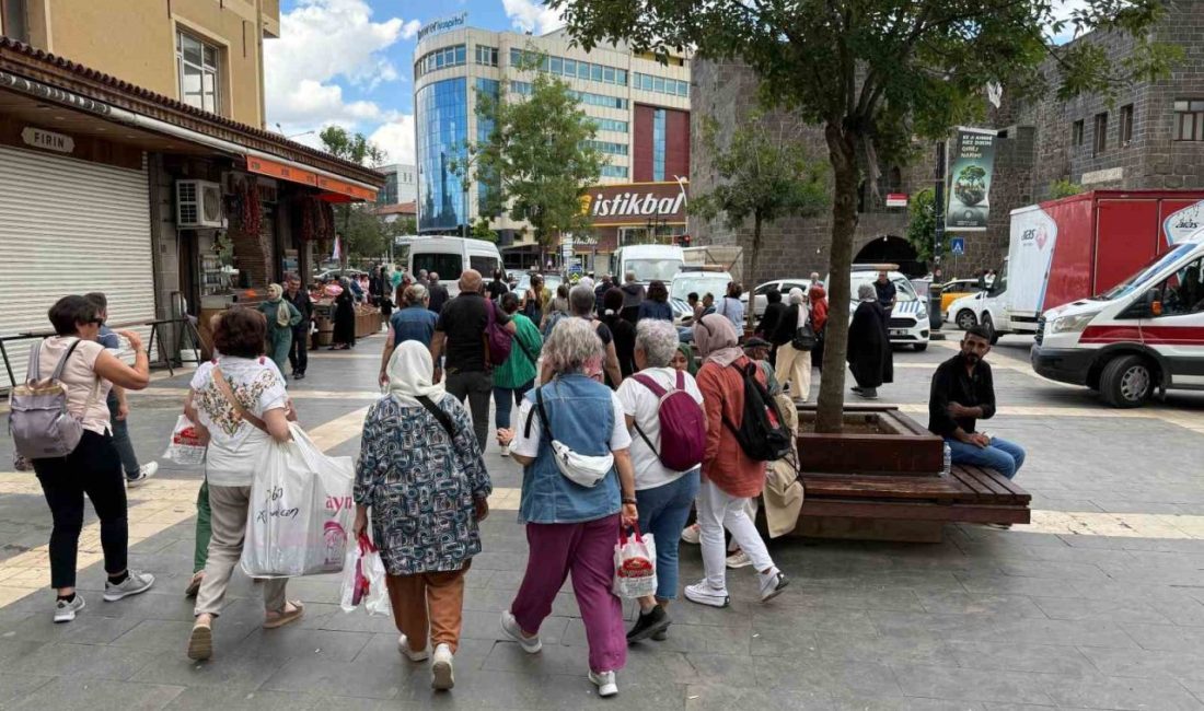 Terörsüz Türkiye ile Güneydoğu turistlerin rotasına girdi Terör örgütü PKK’nın silah bırakma sürecine yönelik gelişmelerin bölgede turizm