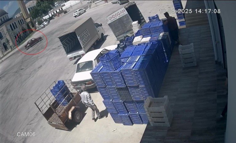 Tofaşların drift şovu pahalıya patladı Antalya’da drift atarak trafik güvenliğine tehlikeye düşüren 2 Tofaş sürücüsüne
