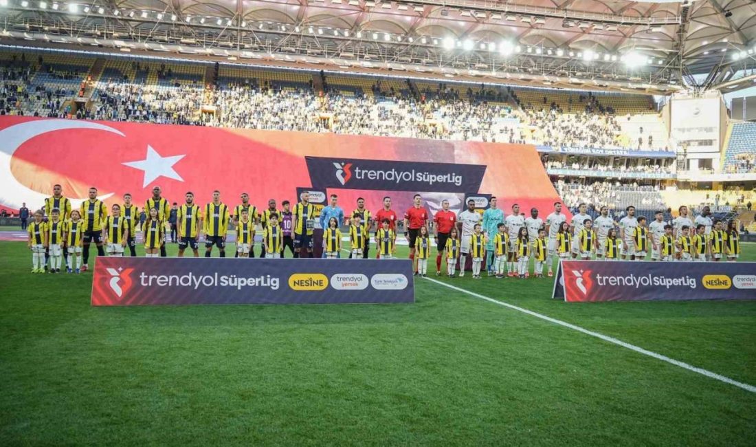 Trendyol Süper Lig’in 36. haftasında Fenerbahçe, sahasında Eyüpspor ile karşılaşıyor.