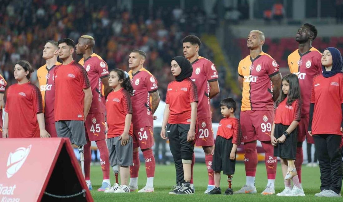 Gaziantep Büyükşehir Belediyesi’nden medikal malzeme ve tedavi desteği alan depremzede