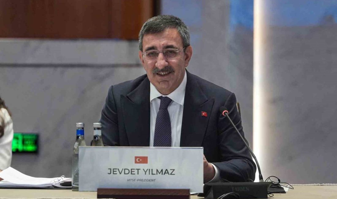 Türkiye ve Özbekistan arasında 8. Dönem KEK Protokolü Taşkent’te imzalandı Türkiye ve Özbekistan arasında 8. Dönem Türkiye-Özbekistan Karma Ekonomik Komisyonu