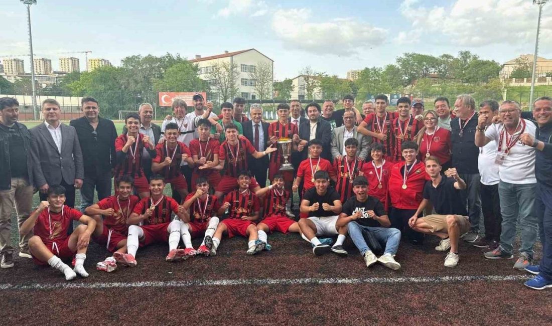 U16 Türkiye Şampiyonası’nda şampiyon Kuşadası Küçükada Spor U16 Türkiye Şampiyonası’nda şampiyon Kuşadası Küçükada Spor oldu. Erciş 1