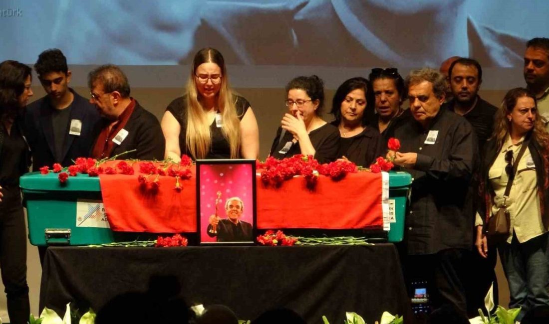Ünlü yönetmen Ali Özgentürk memleketinde son yolculuğuna uğurlandı İstanbul’da geçtiğimiz gün hayatını kaybeden ünlü yönetmen Ali Özgentürk Adana’da