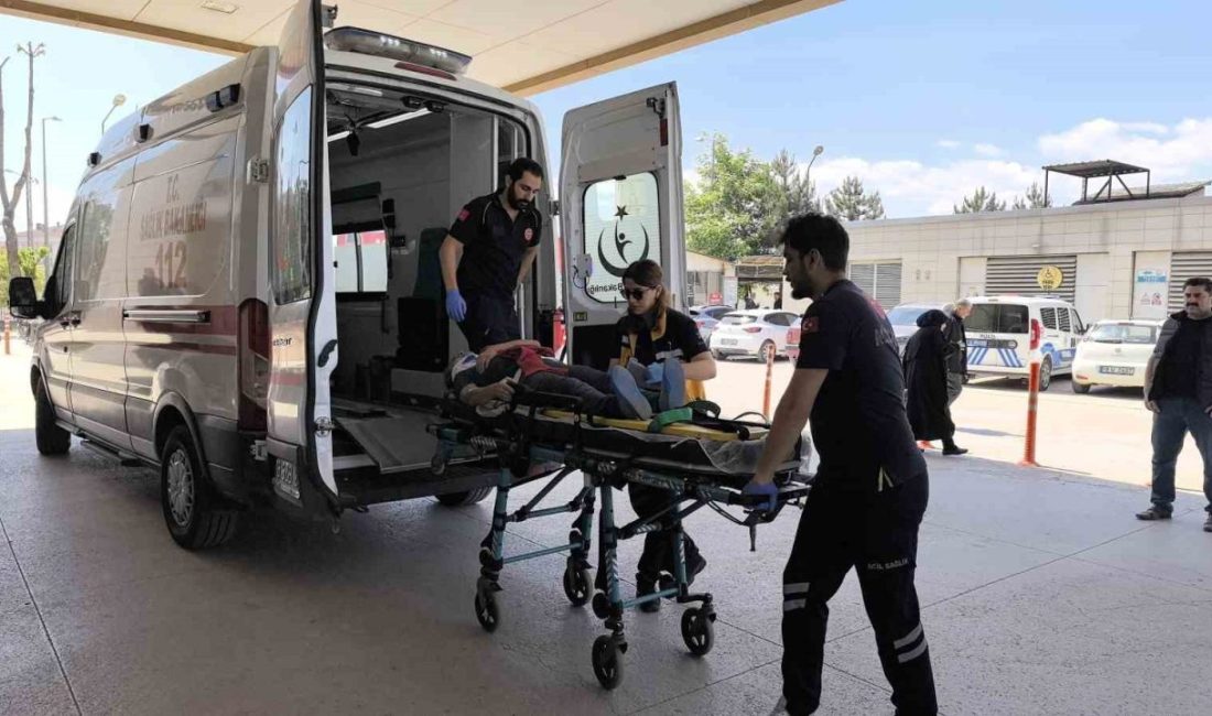 Üzüm yaprağı toplarken çatıdan düştü Bursa’nın İnegöl ilçesinde üzüm yaprağı toplarken çatıdan düşen kadın yaralandı.