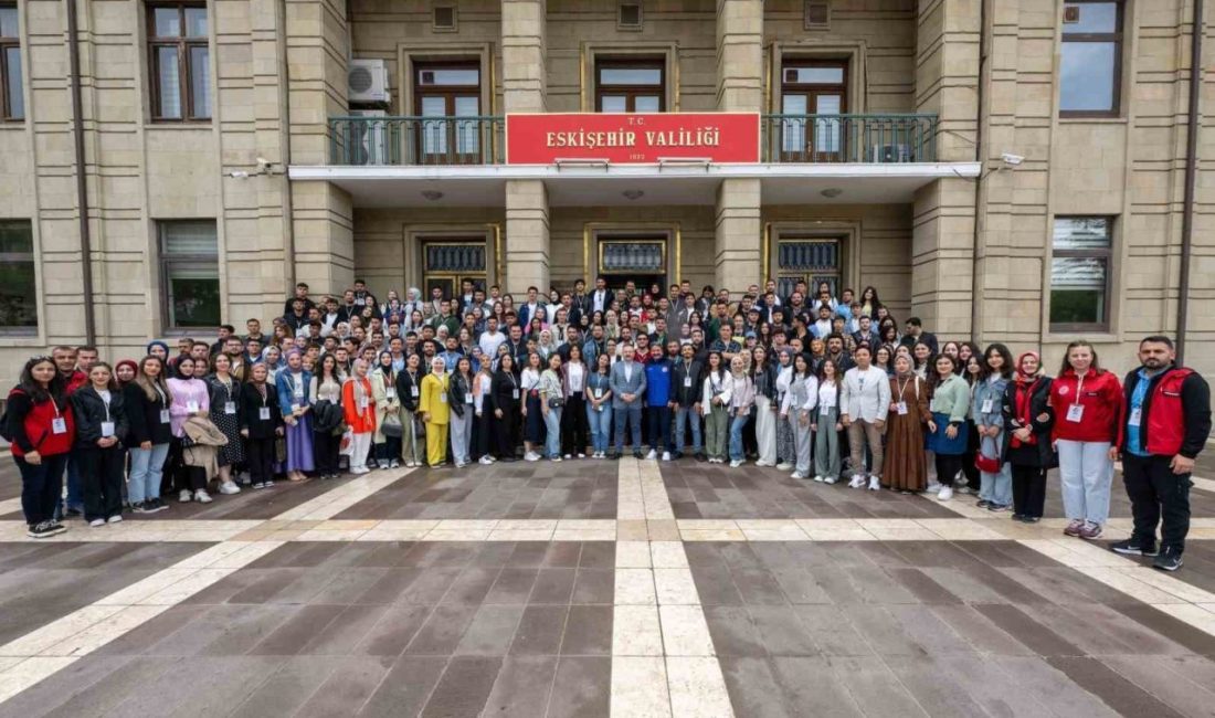 Vali Aksoy, temsilci gençleri ağırladı Vali Hüseyin Aksoy, ’Gençlik Haftası’ ve ’19 Mayıs Atatürk’ü Anma,