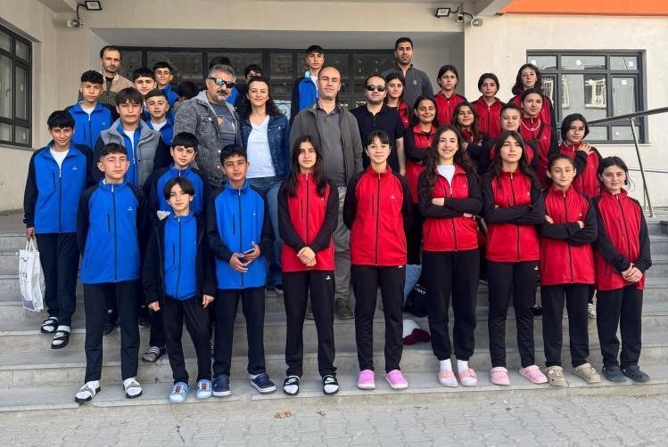 Van’ın İpekyolu ilçesindeki Fevzi Geyik Ortaokulu, 2024-2025 eğitim öğretim yılında