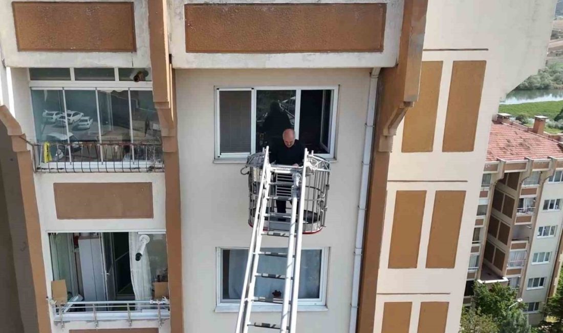 Kırıkkale’nin Yahşihan ilçesinde bir apartmanın bodrum katında çıkan yangın paniğe