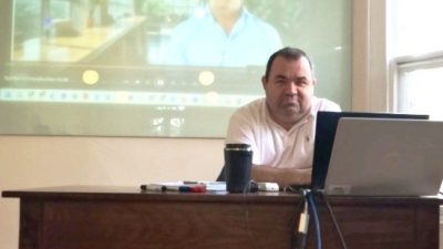 Yapay zeka, insan zekasını taklit eden bilgisayar sistemleri veya yazılımlarını