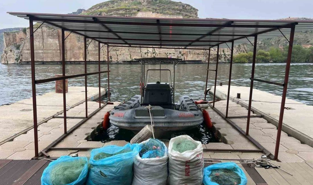 Gaziantep’te, yasak olmasına rağmen ağ atarak Fırat Nehri’nde balık avladığı