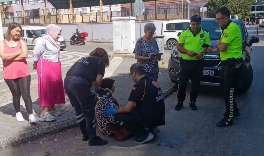 Antalya’nın Manavgat ilçesinde yaya geçidinden geçmeye çalışan kadına otomobil çarptı.