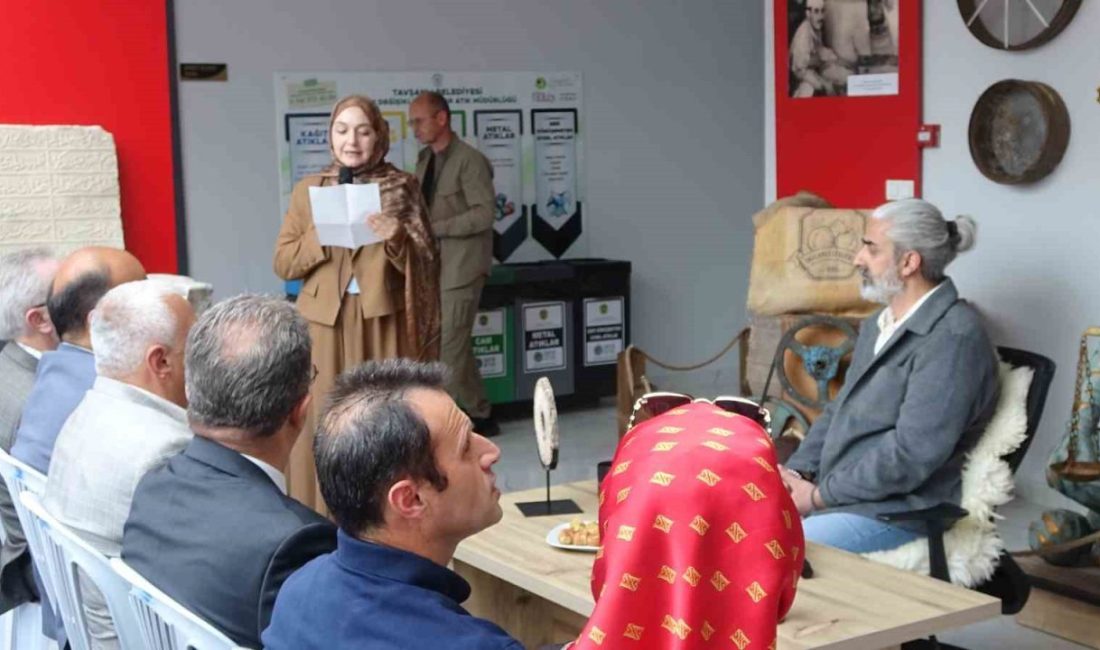 Yönetmen Ahmet Uluçay Tavşanlı’da anıldı Kütahya’nın Tavşanlı ilçesinde ünlü yönetmen merhum Ahmet Uluçay anıldı. Milli