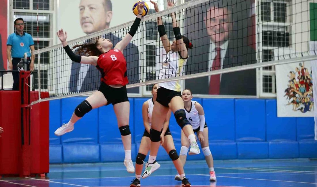 YurtLig Voleybol Kızlar Türkiye Şampiyonası, Kınıklı Spor Kompleksi’nde gerçekleşen seremoninin
