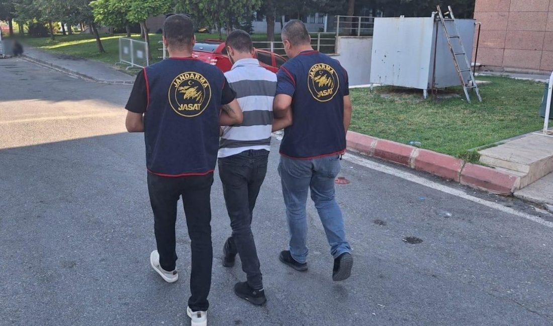 20 yıl hapis cezası bulunan şahıs yakalandı Gaziantep İl Jandarma Komutanlığı ekipleri, Cumhuriyet Başsavcılığı koordinesinde aranan şahıslara