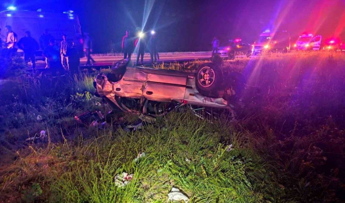 Afyonkarahisar’da şarampole devrilen otomobildeki 7 kişi yaralandı Afyonkarahisar’ın Sinanpaşa ilçesinde kontrolden çıkıp şarampole devrilen otomobildeki 7 kişi
