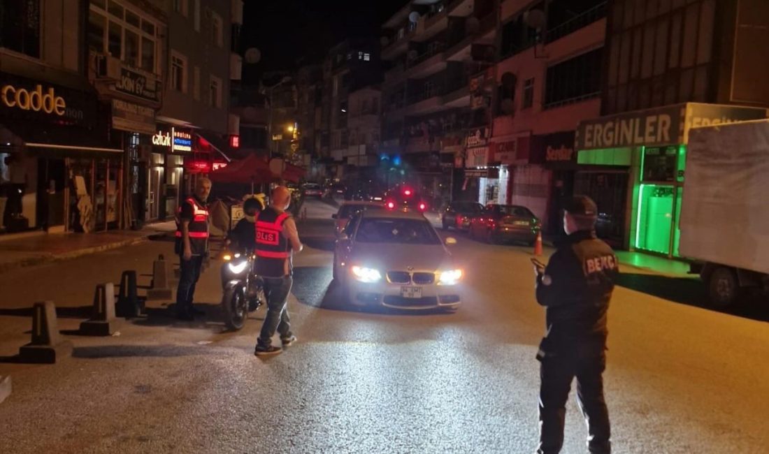 Alaplı’da abartı egzoz ve motosiklet denetiminde 17 sürücüye para cezası Zonguldak’ın Alaplı ilçesinde, abartı egzoz ve motosiklet denetiminde 17 sürücüye