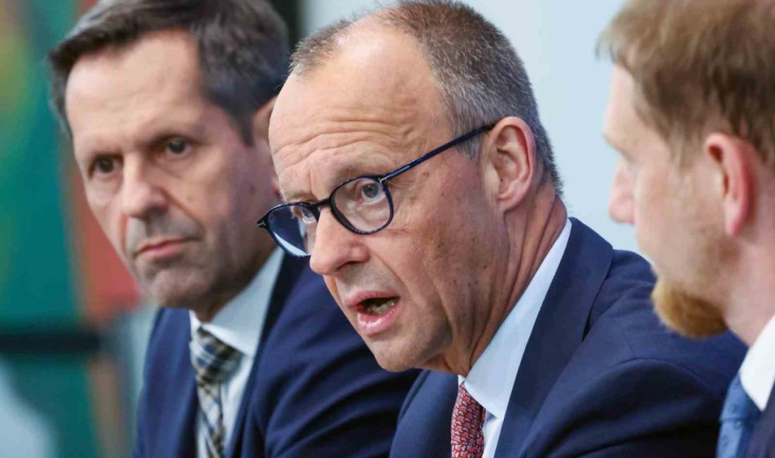 Almanya’dan İran’a “derhal müzakerelere başlama” çağrısı Almanya Başbakanı Friedrich Merz, ABD’nin İran’daki üç nükleer tesise hava