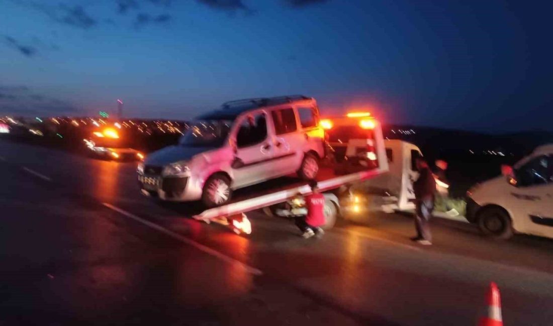 Ankara’da zincirleme trafik kazası: 1 yaralı Ankara’nın Elmadağ ilçesinde, arıza yapan hafif ticari araca, arkadan bir