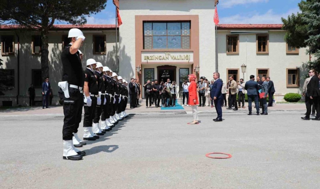 Bakan Göktaş, Erzincan Valiliğini ziyaret etti Bir dizi programlara katılmak üzere Erzincan’a gelen Aile ve Sosyal
