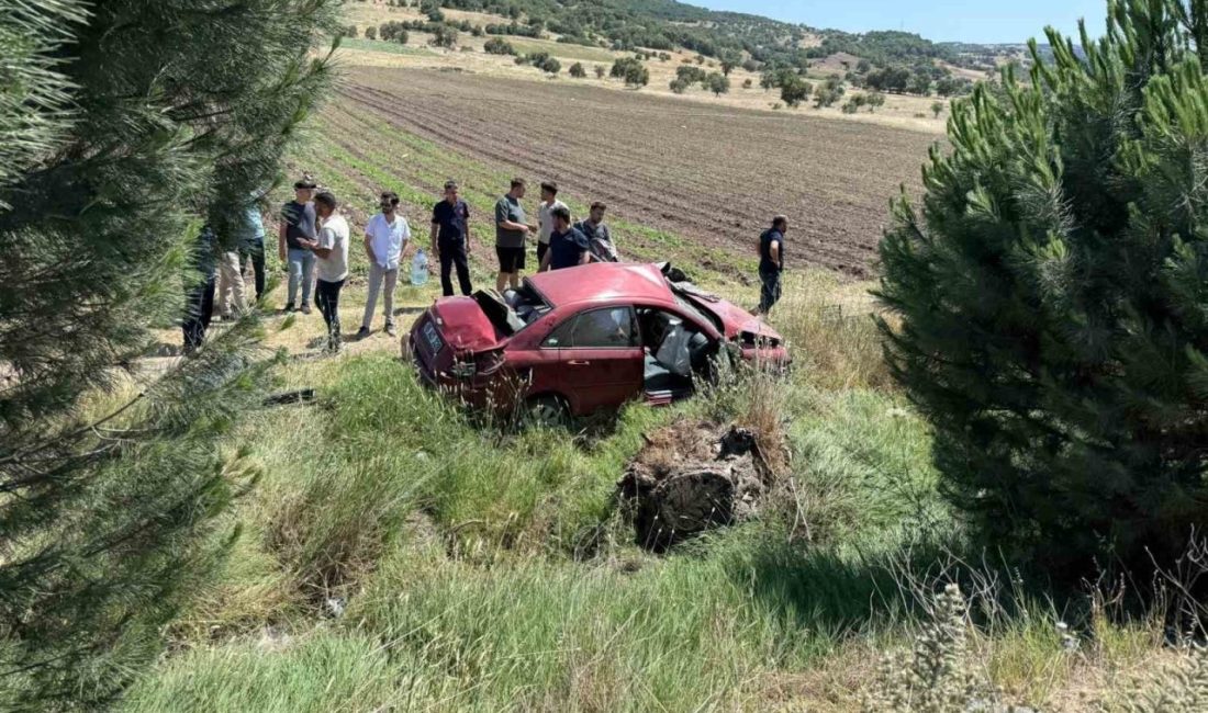 Balıkesir’de otomobil şarampole uçtu: 2 yaralı Balıkesir’in Gökçeyazı Mahallesi’nde direksiyon hakimiyeti kaybedilen otomobil şarampole uçtu. Araçta