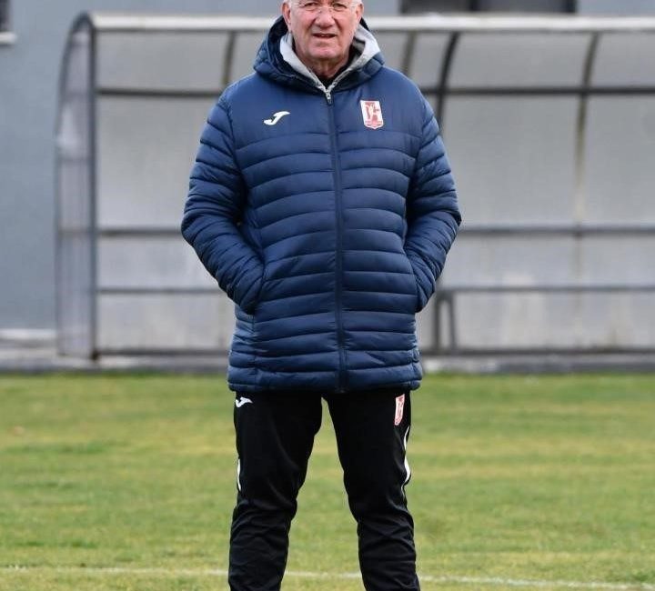 Balıkesirspor’da İsmail Ertekin ile yollar ayrıldı 2025-2026 Sezonu’nda da TFF 3. Lig’de mücadele edecek olan Balıkesirspor’da