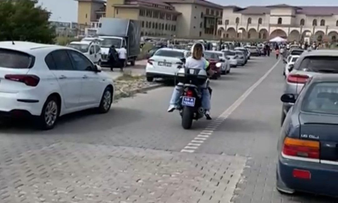 Bandırma’da polis zamana karşı yarıştı, geç kalan öğrenci son anda sınava yetişti Balıkesir’in Bandırma ilçesinde üniversiteye giriş sınavına dakikalar kala sınav merkezine