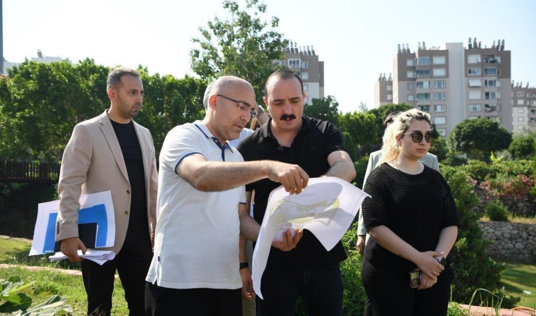 Konyaaltı Belediye Başkanı Cem Kotan, parklarda yapılan çalışmalarla ilçeye yeni