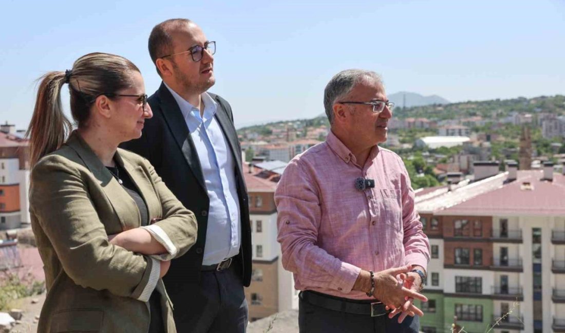 Hacılar Belediye Başkanı Bilal Özdoğan; yetkililer ve uzmanlarla birlikte Yukarı