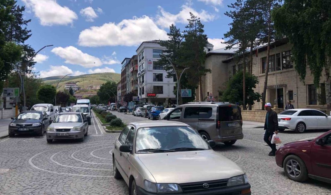Bayburt’ta haftanın ilk iş günü olan Pazartesi, şehir merkezinde yoğun