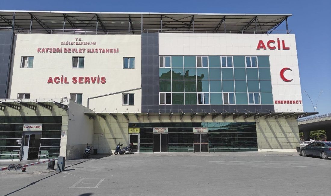 Bayramın ikinci gününde 323 kişi hastaneye başvurdu Kayseri’de kurban bayramının ikinci gününde kendini yaralayan 323 kişi hastaneye