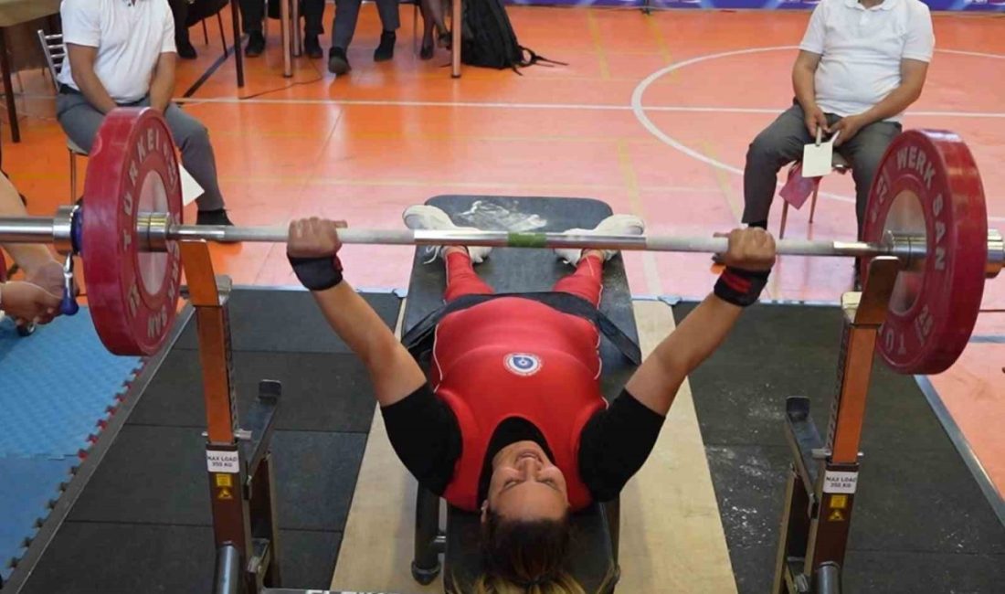 Bedensel engelli sporcular, Türkiye Şampiyonası’nda güçlerini gösterdi Kırıkkale’de düzenlenen Bedensel Engelliler Halter Türkiye Şampiyonası’nda 12 ilden gelen