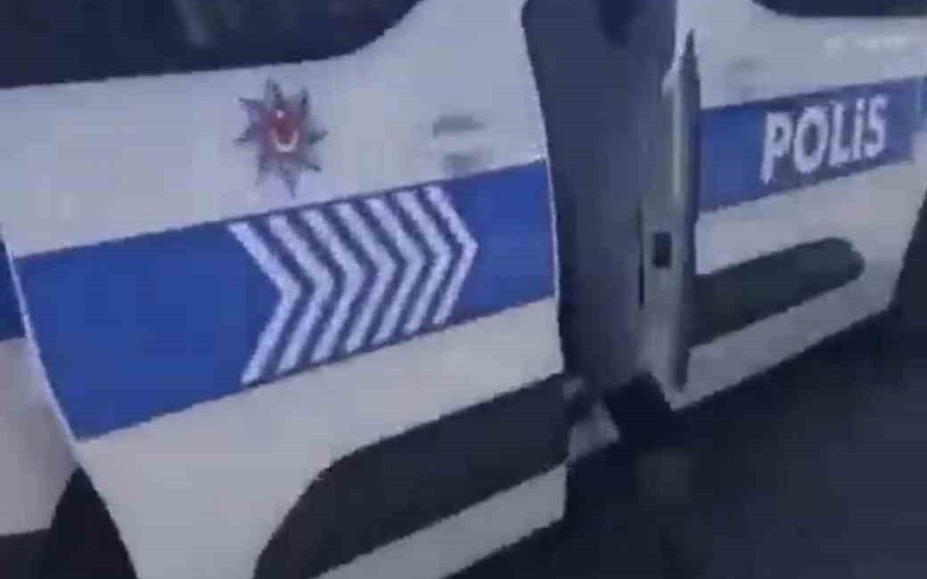 Bingöl’de kimliğini evde unutan öğrencinin imdadına polis yetişti Bingöl’de YKS sınavı girecek olan öğrenci kimliğini evde unutunca, imdadına