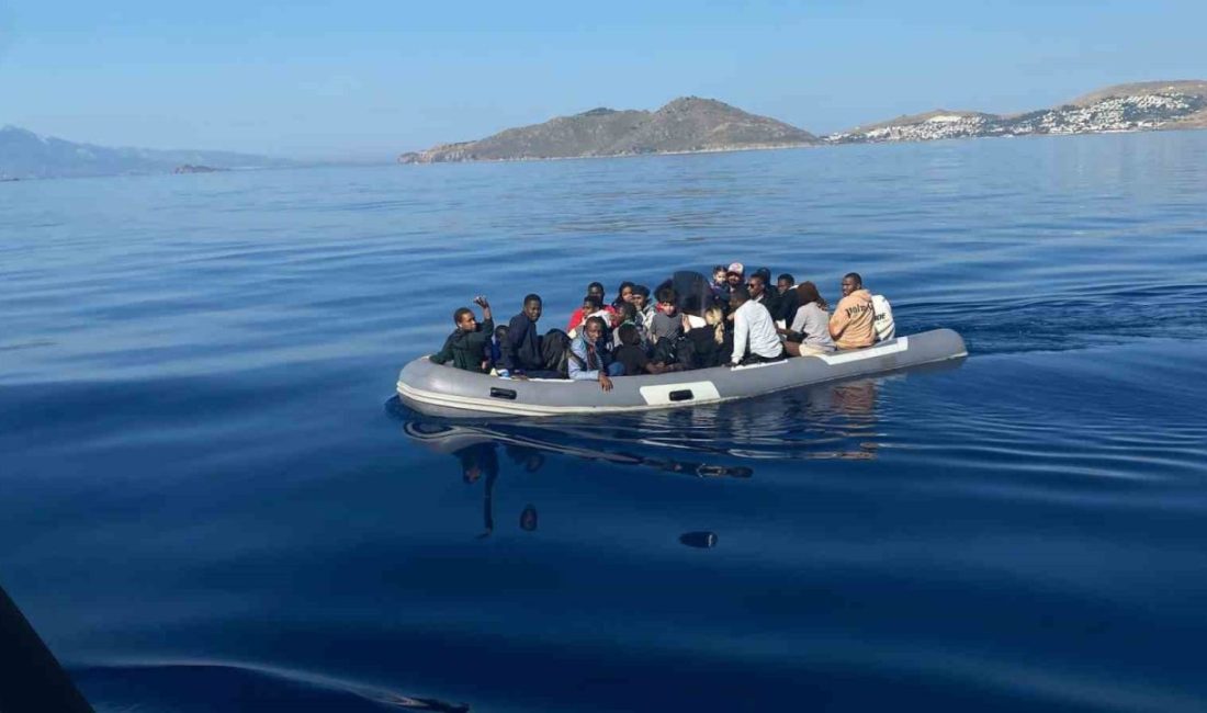 Muğla’nın Bodrum ilçesi açıklarında lastik botta 5’i çocuk 25 düzensiz