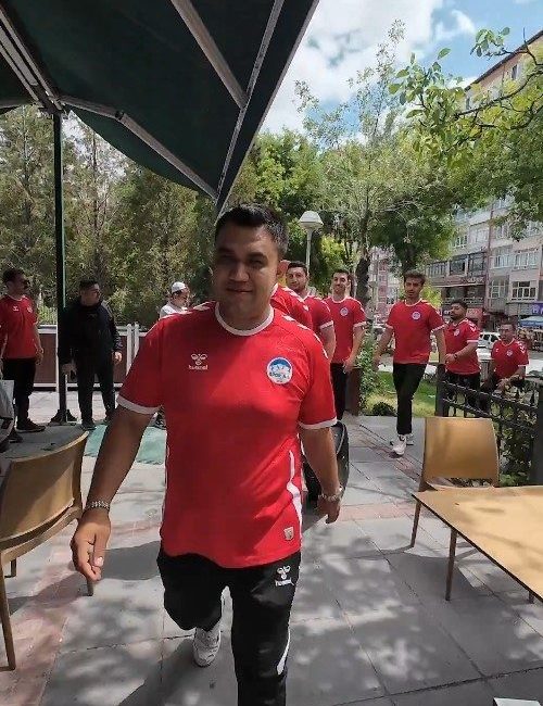 Büyükşehir Spor A.Ş.’den Emekliler Kafeteryası’nda jimnastik aktivitesi Kayseri Büyükşehir Belediyesi, spor ve sporcu dostu şehirde herkesi aktiviteye
