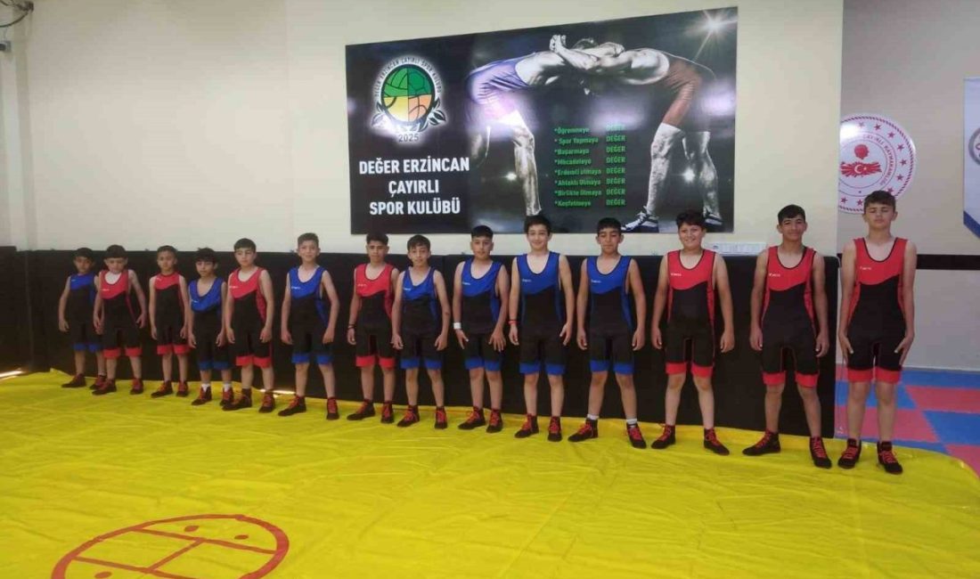 Değer Erzincan Çayırlı Spor Kulübü’nün güreşçileri istedikleri forma ve spor ayakkabılarına kavuştu Erzincan Valisi Hamza Aydoğdu’dan forma talep eden Değer Erzincan Çayırlı