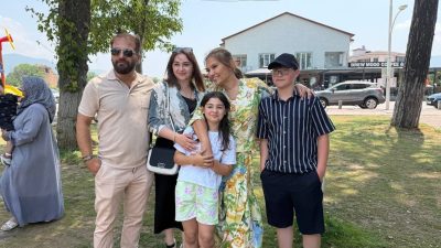 Geçtiğimiz hafta Yalova’daki konserinde küçük hayranı ile sahnede sorun yaşadığı