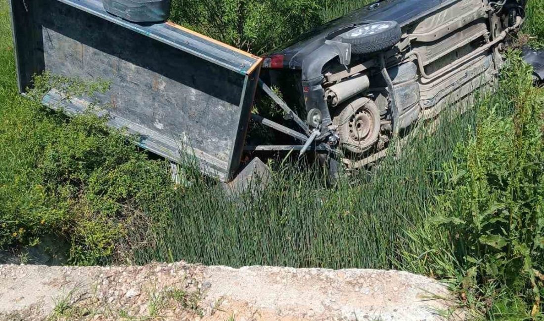 Devrilen cipin sürücüsü yaralandı Karabük’ün Eflani ilçesinde kontrolden çıkarak devrilen cipin sürücüsü yaralandı. Alınan