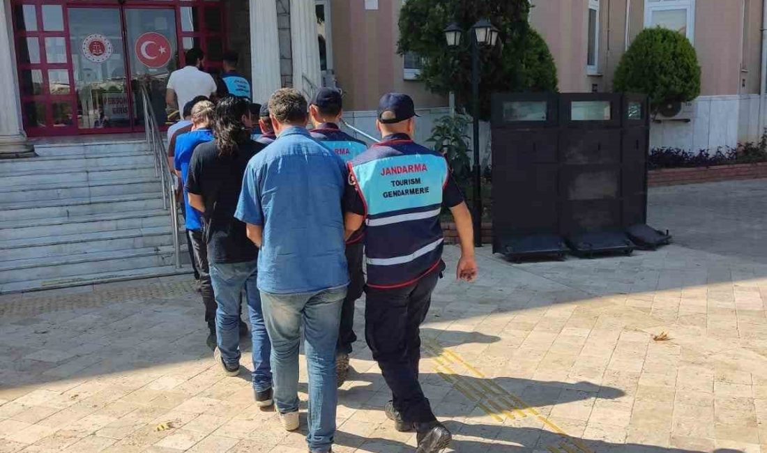 Aydın’ın Didim ilçesinde sit alanı içerisinde kaçak kazı yapan 6