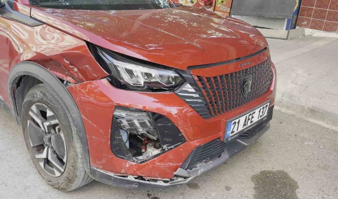 Diyarbakır’da trafik kazası: 5 yaralı Diyarbakır’da iki otomobilin karıştığı trafik kazasında 5 kişi yaralandı. Kaza,