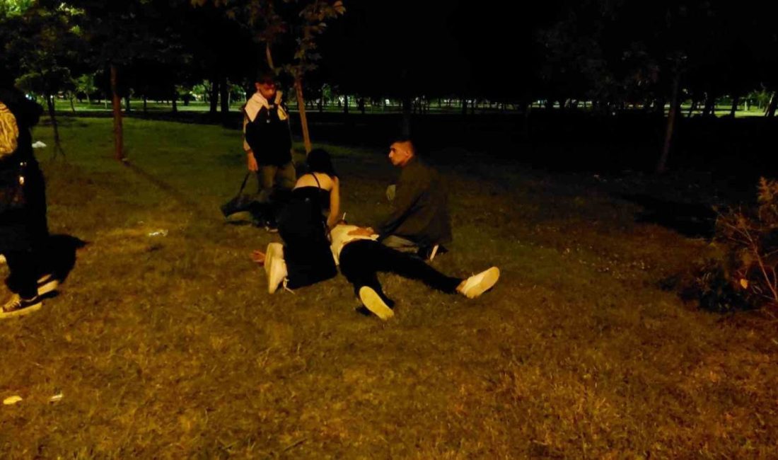 Ebru Yaşar konseri sonrası çıkan kavgada 1 kişi bıçaklandı Samsun’da düzenlenen “Kültür Yolu Festivali”nde sahne alan Ebru Yaşar’ın konseri