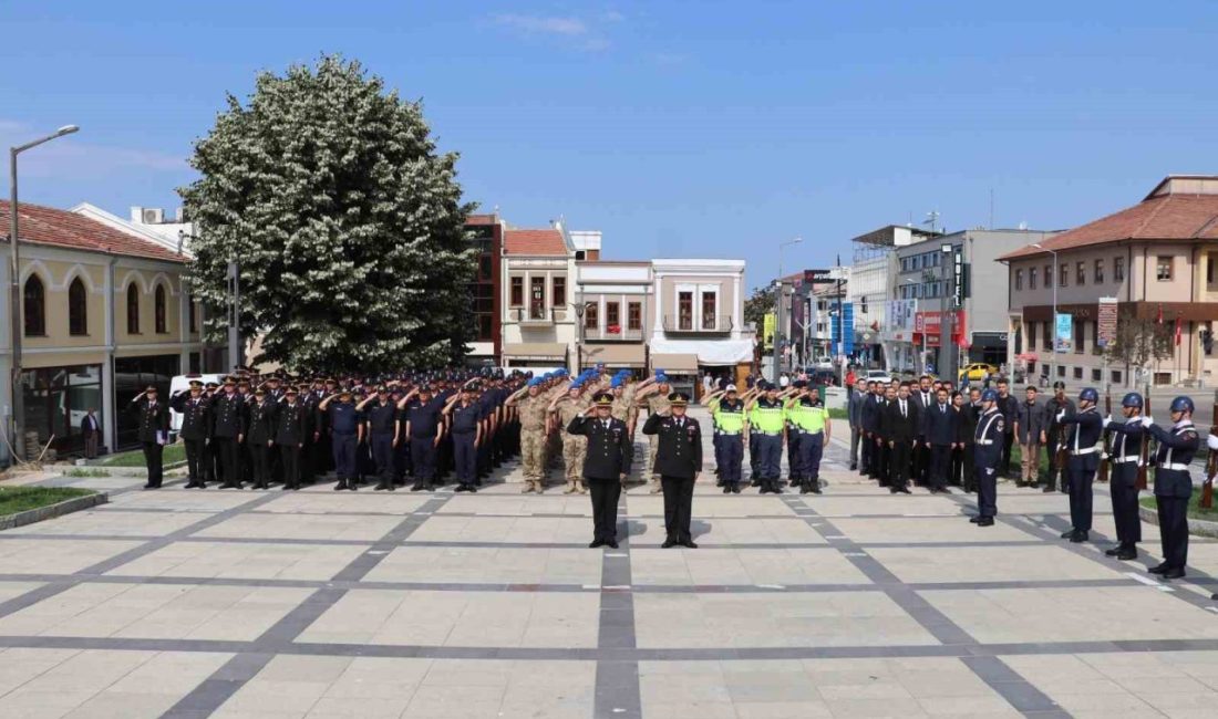 Edirne’de Jandarma Teşkilatı’nın kuruluşunun 186. yılı törenle kutlandı Edirne’de Jandarma Teşkilatı’nın kuruluşunun 186’ıncı yıl dönümü dolayısıyla tören düzenlendi.