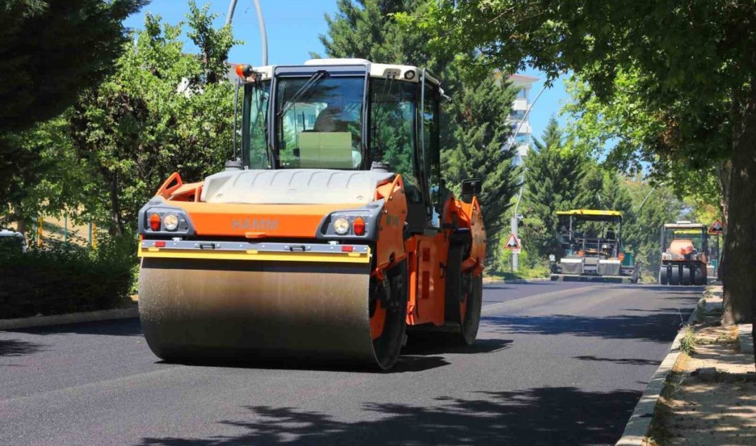 Elazığ’da yol bakım ve asfalt çalışmaları sürüyor Elazığ Belediye Başkanı Şahin Şerifoğulları’nın, kent içi ulaşımı daha güvenli