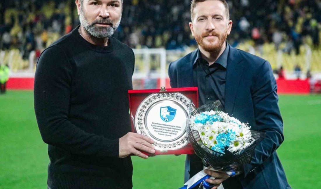 Erzurumspor FK’da Hakan Kutlu dönüm noktasında Erzurumspor FK’nın başarılı teknik direktörü Hakan Kutlu, yeni sezonda takım
