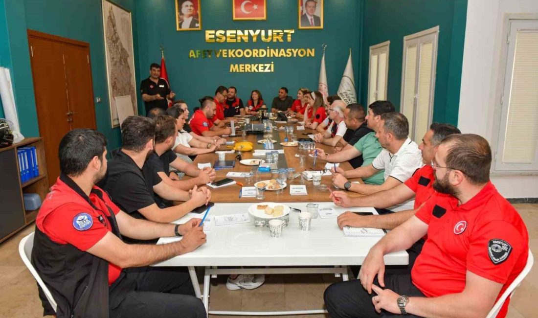 Esenyurt Belediyesi’nden afet bilincine öncü adım Esenyurt Belediyesi ev sahipliğinde düzenlenen Afet Bilinci Farkındalık Eğitmen Eğitimi