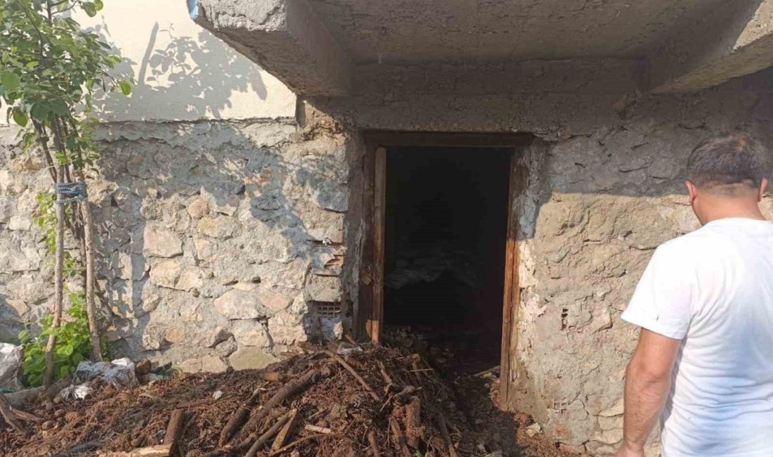 Evin bodrumunda çıkan yangın büyümeden söndürüldü Çorum’un Osmancık ilçesinde bir evin bodrum katında çıkan yangın, itfaiye